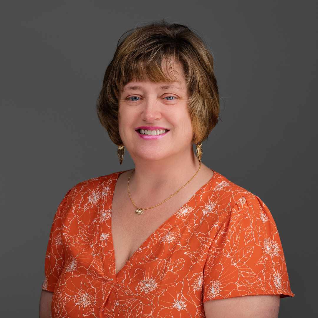 Stacey Cash Headshot