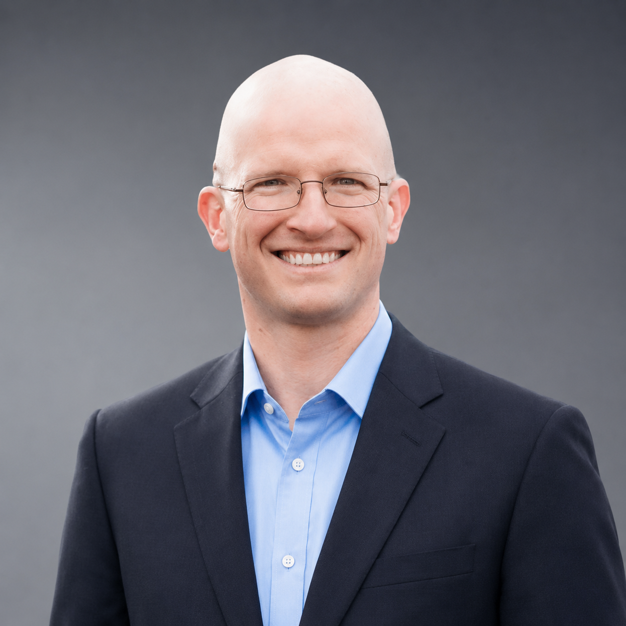 Daniel Irwin Headshot